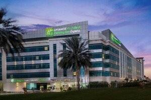 Holiday Inn Express Airport, an IHG Hotel