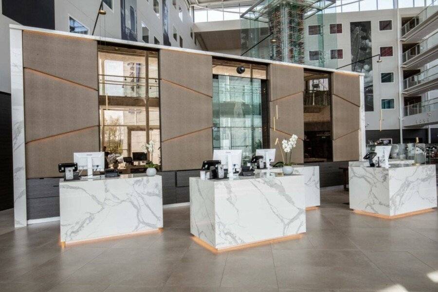 Radisson Blu Hotel London Stansted Airport front desk, lobby