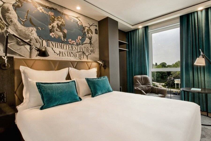 Motel One Paris-Porte Dorée hotel bedroom