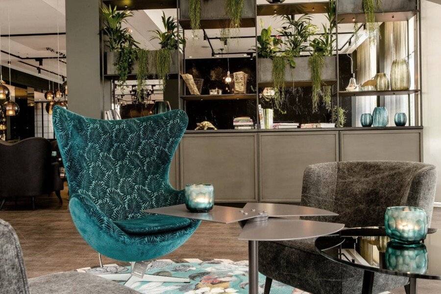 Motel One Paris-Porte Dorée lobby