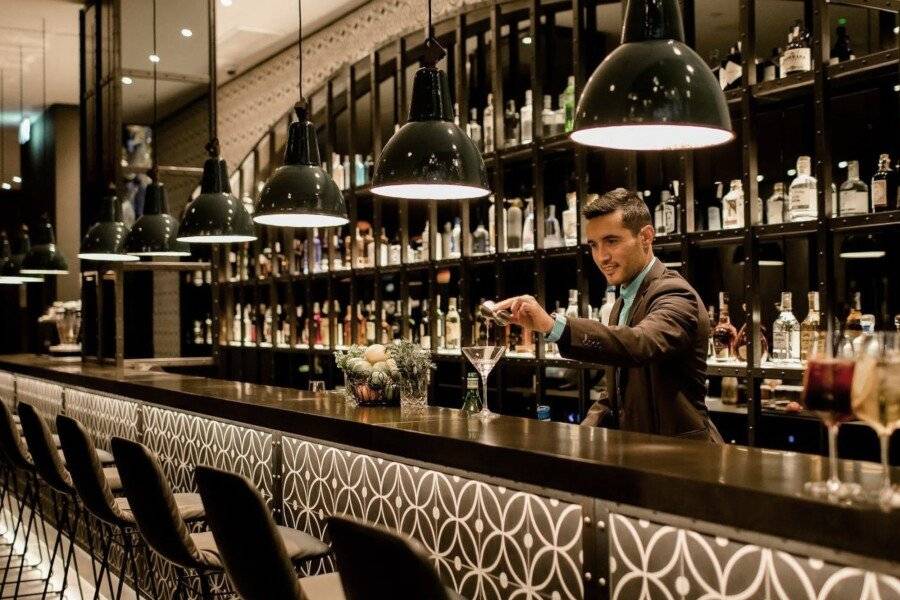 Motel One Barcelona-Ciutadella bar