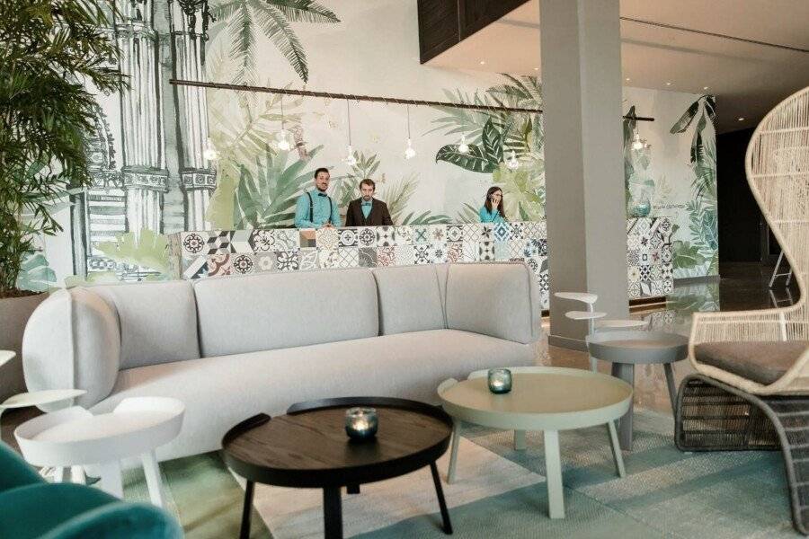 Motel One Barcelona-Ciutadella lobby,front desk,