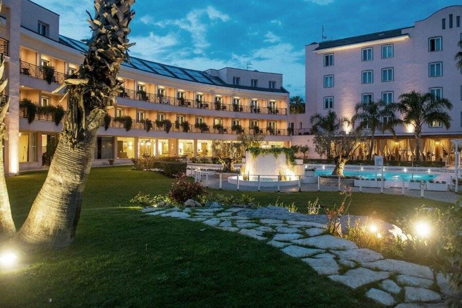 Hotel Isola Sacra Rome Airport facade,garden,pool