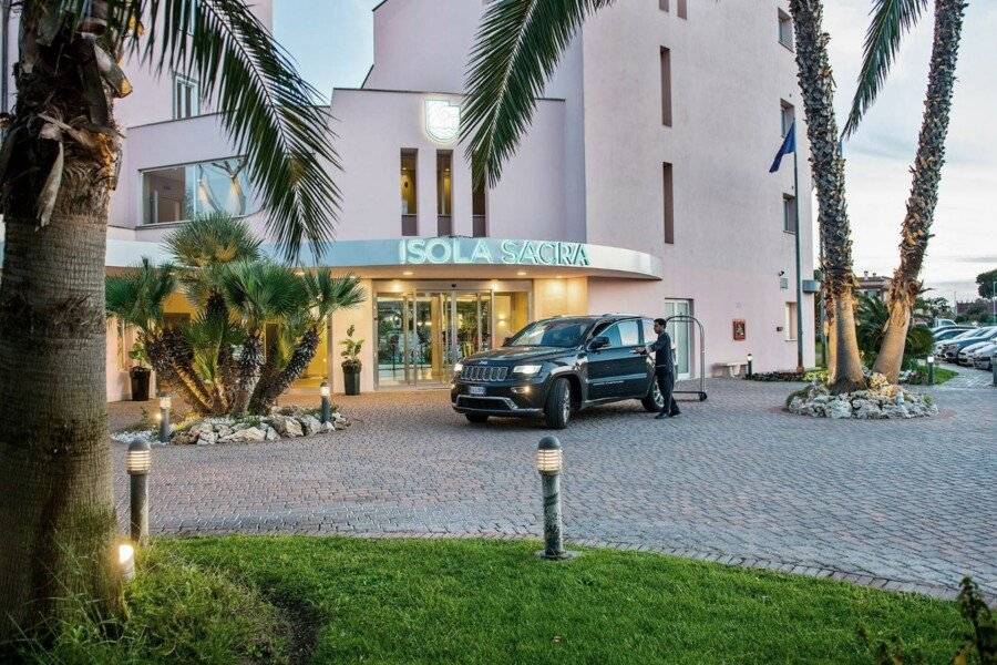 Hotel Isola Sacra Rome Airport facade,parking