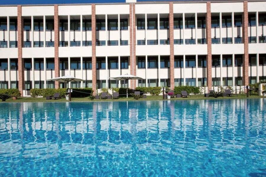 Mercure Leonardo da Vinci Rome Airport facade,outdoor pool