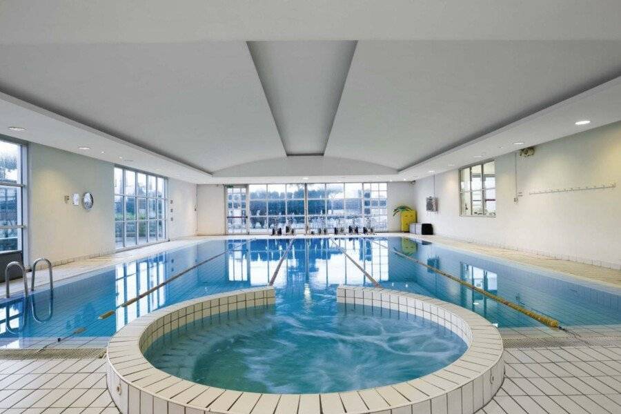 Hilton Rome Airport indoor pool,spa