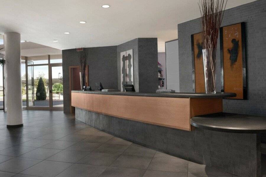 Hilton Garden Inn Rome Airport lobby,front desk