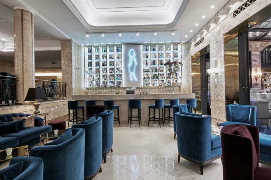 Grand Hotel lobby,bar