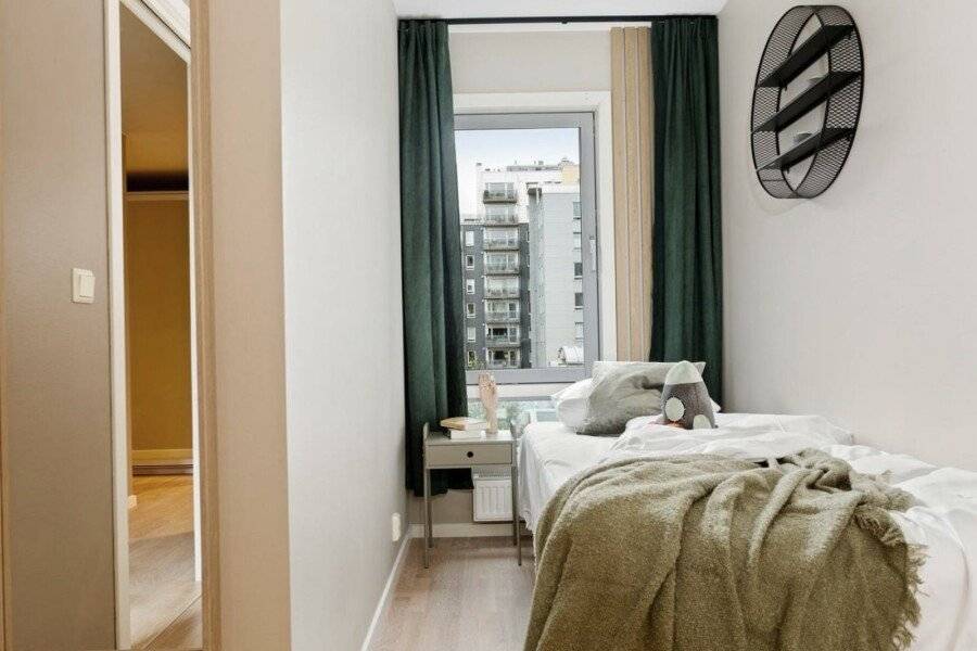 BJØRVIKA APARTMENTS, Teaterplassen, city center hotel bedroom