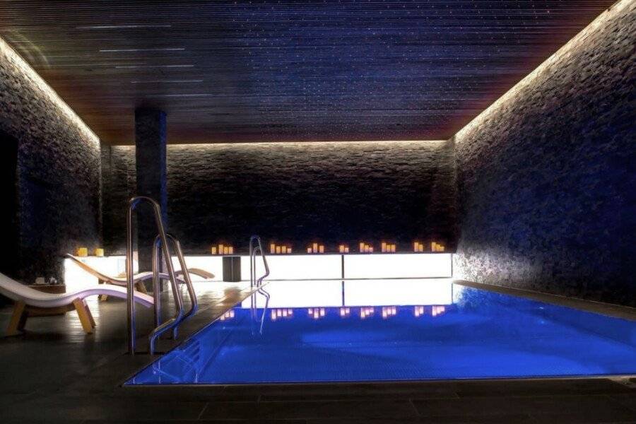 The Thief indoor pool,spa