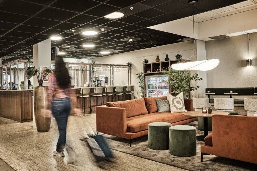 Smarthotel lobby