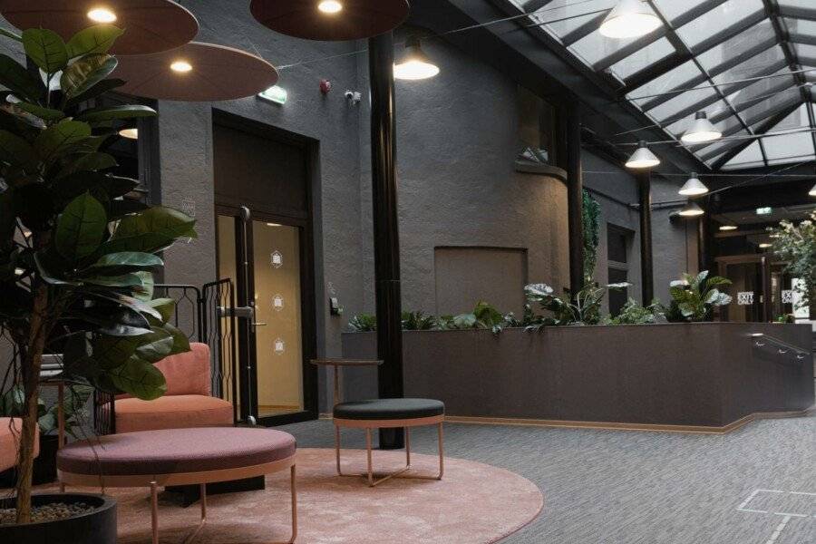 Citybox lobby