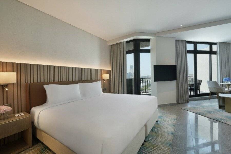 Arabian Park, an Edge by Rotana Hotel hotel bedroom