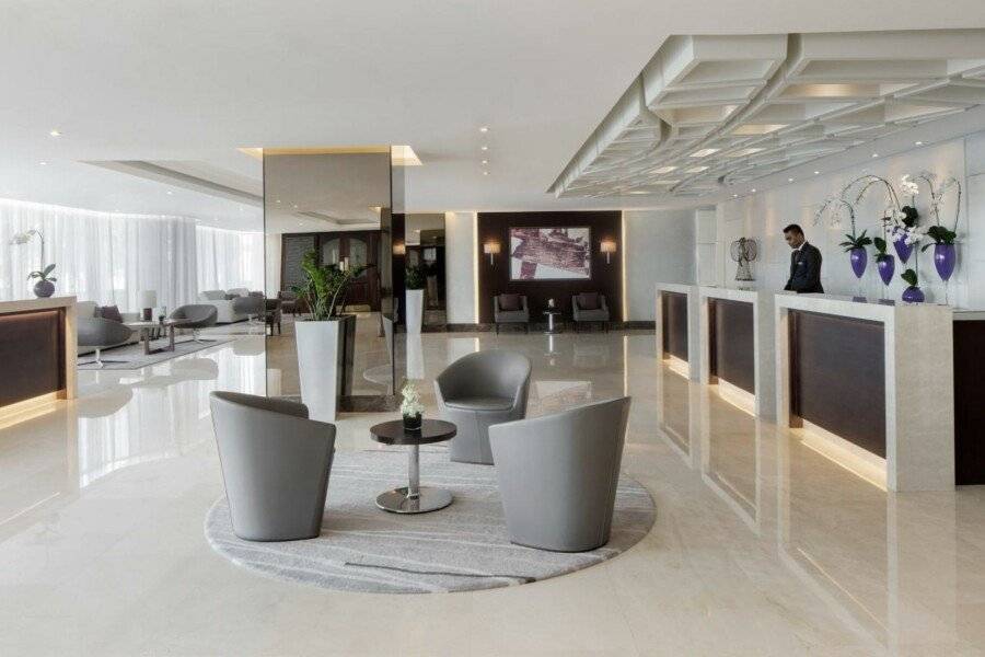 Jumeira Rotana – lobby,front desk