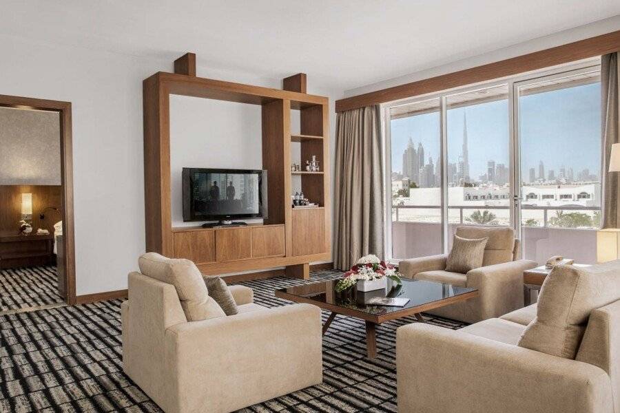 Jumeira Rotana – hotel bedroom