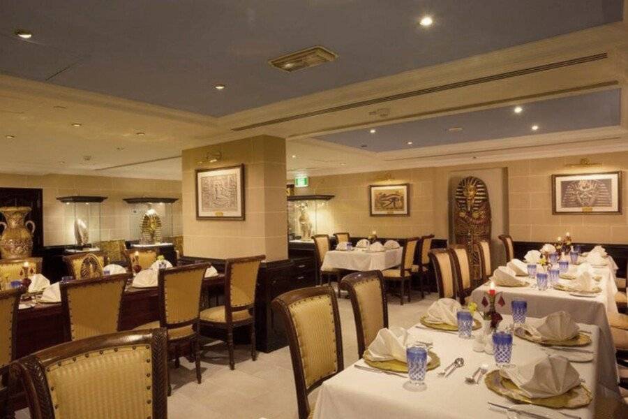 Arabian Courtyard Hotel & Spa restaurant