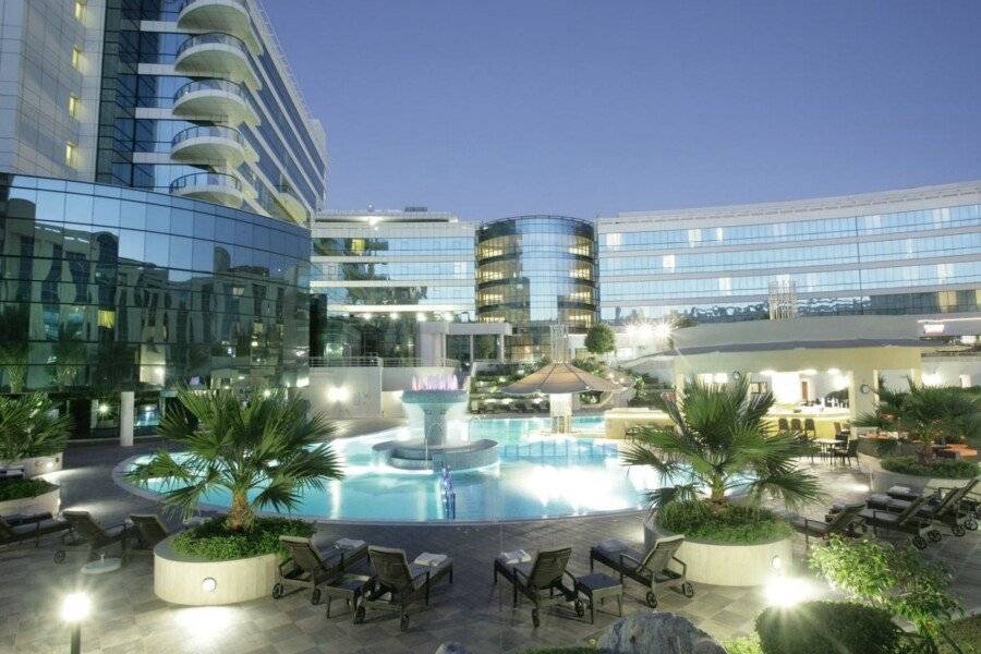 Millennium Airport Hotel facade,outdoor pool