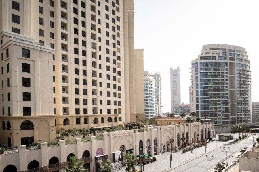 Sheraton Jumeirah Beach Resort facade