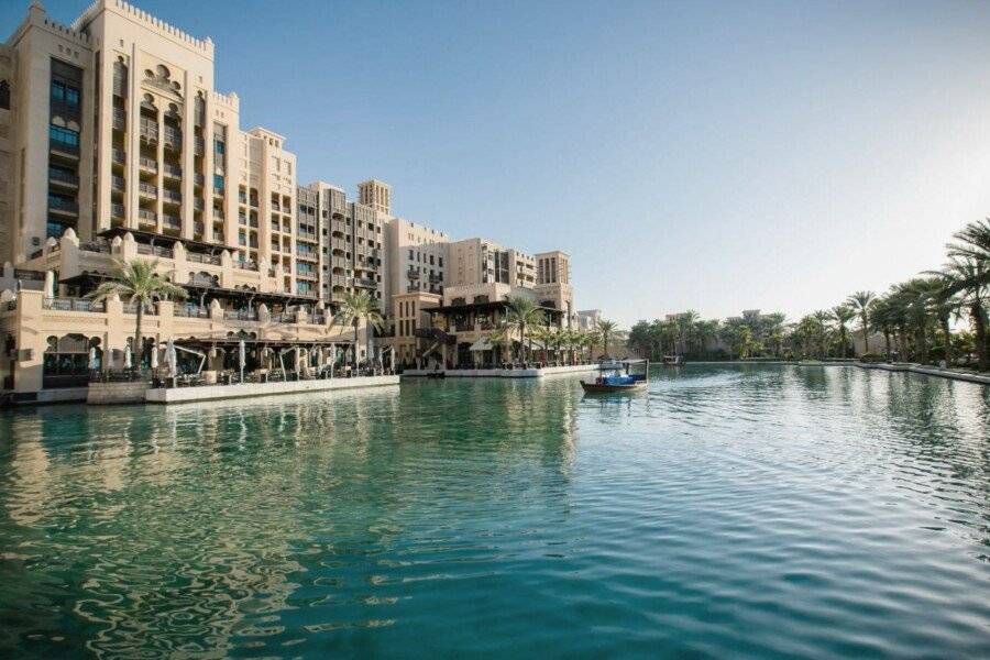 Jumeirah Mina Al Salam pool,hotel facade,garden