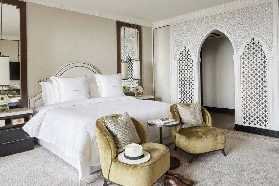 Jumeirah Mina Al Salam hotel bedroom