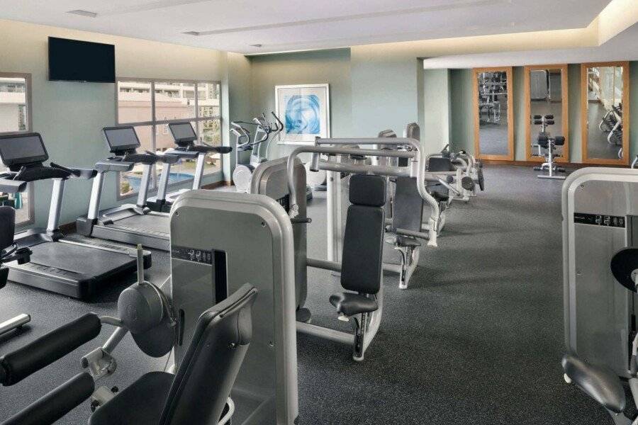 Mövenpick Hotel Jumeirah Beach fitness centre