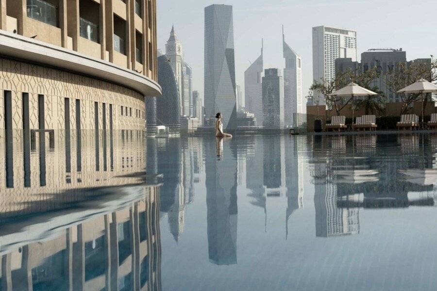 Kempinski Central Avenue infinity pool,ocean view