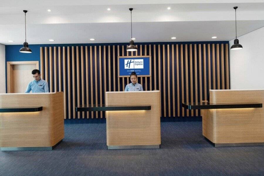 Holiday Inn Express Airport, an IHG Hotel front desk, lobby