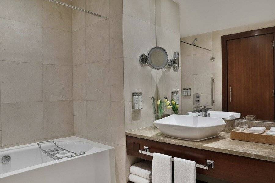 voco, an IHG Hotel bathtub