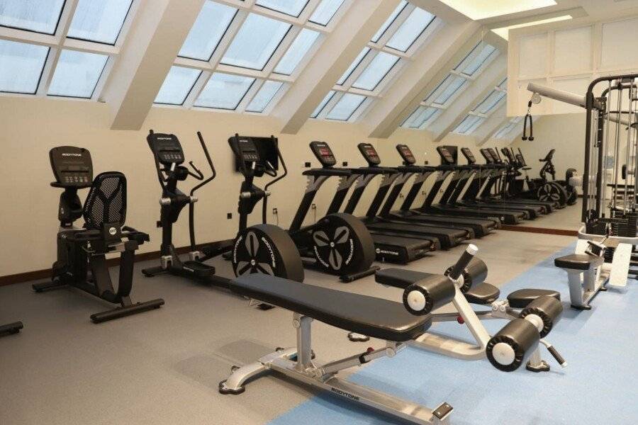 Golden Tulip Media Hotel fitness centre