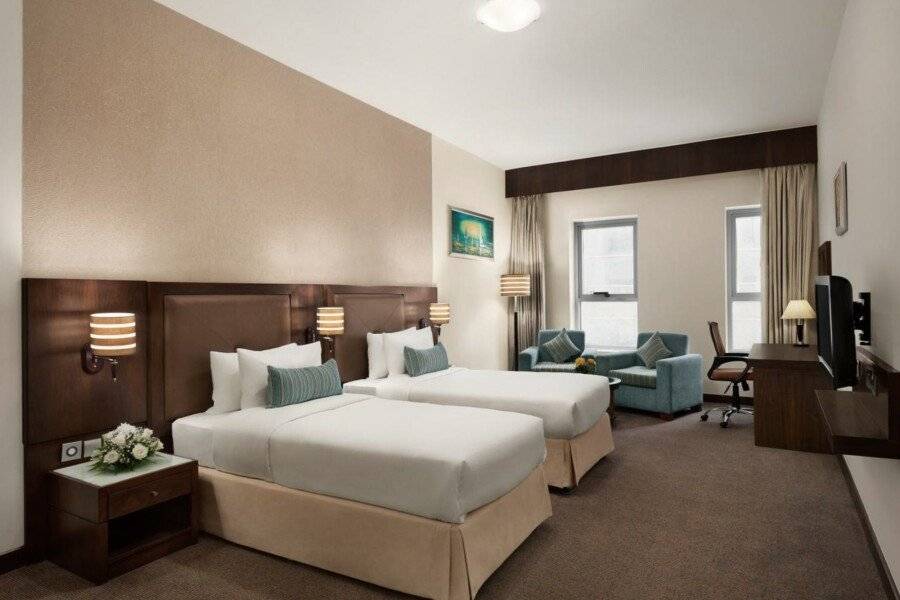 Ramada by Wyndham Deira hotel bedroom