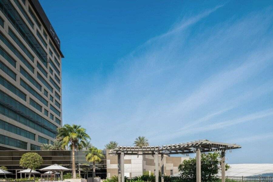 Swissôtel Al Ghurair outdoor pool,garden