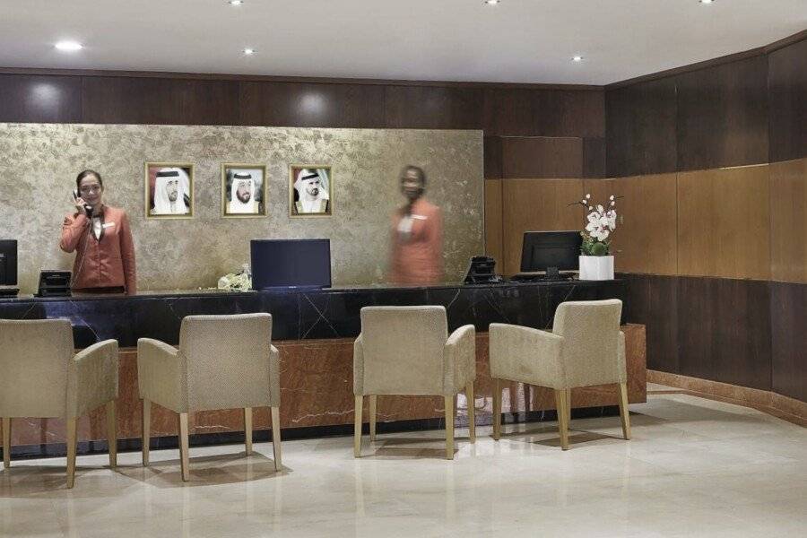 Gateway Hotel lobby,front desk,