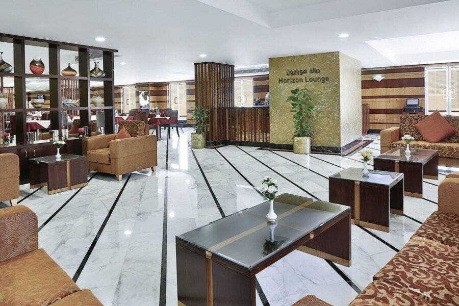 Gateway Hotel lobby