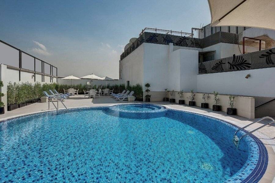 Raintree Rolla Hotel rooftop pool, outdoor pool