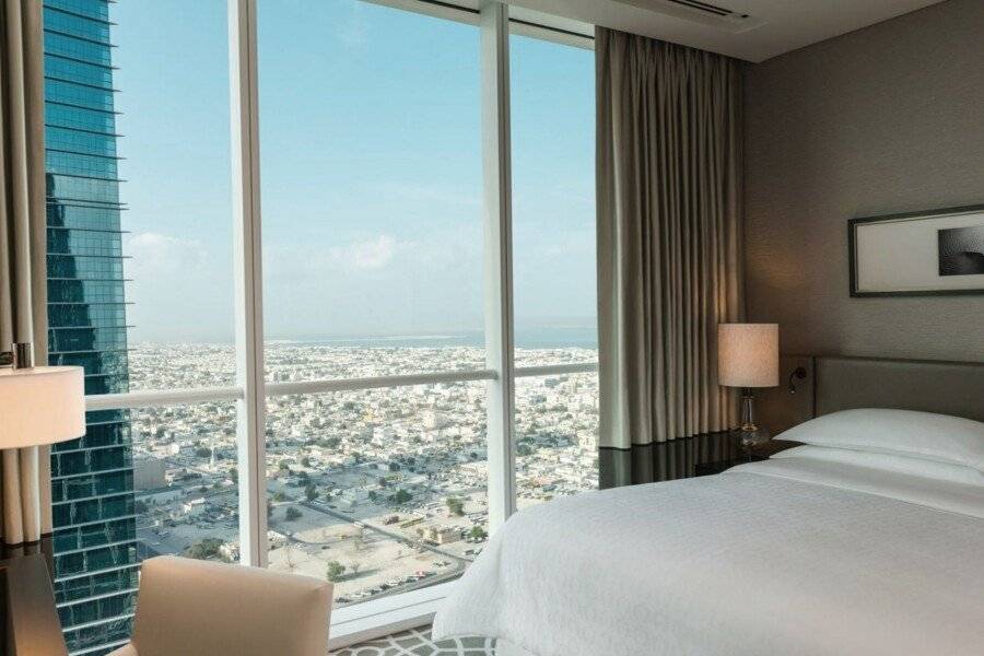 Sheraton Grand Hotel, hotel bedroom,ocean view