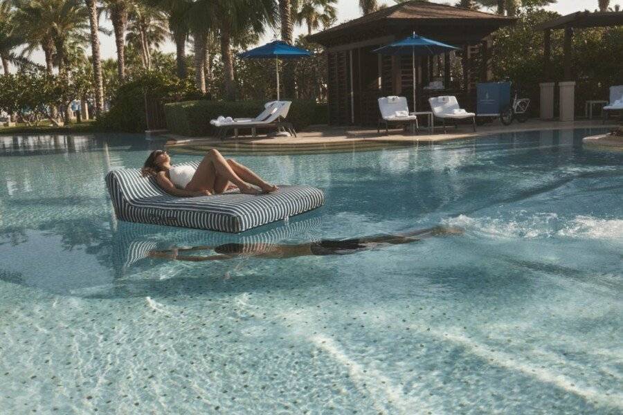 Four Seasons Resort at Jumeirah Beach outdoor pool,spa