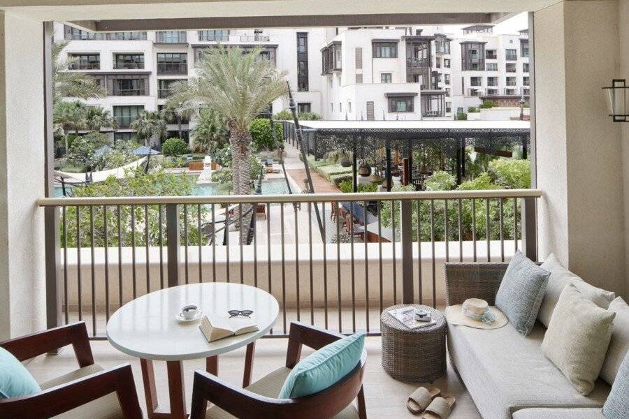 Jumeirah Al Naseem balcony,garden