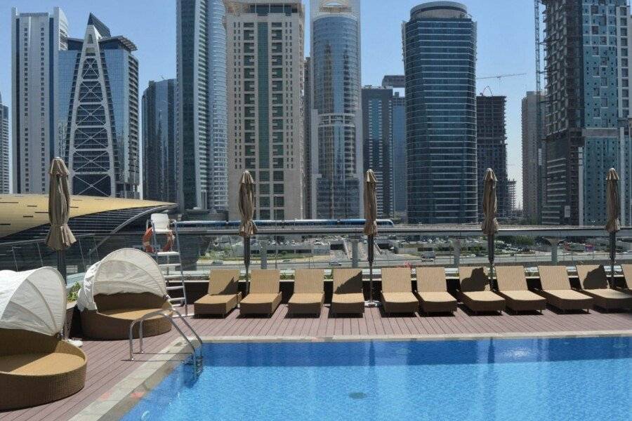 Millennium Place Marina rooftop pool, outdoor pool