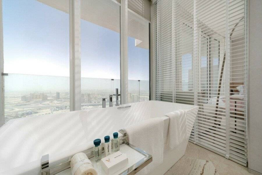 FIVE Jumeirah Village bathtub,ocean view