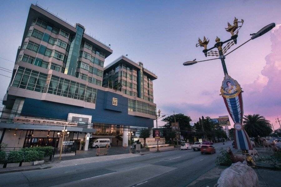 Siam Mandarina Hotel facade