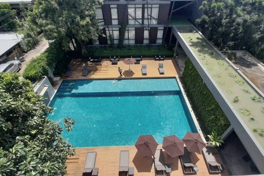 Vismaya Suvarnabhumi Hotel outdoor pool