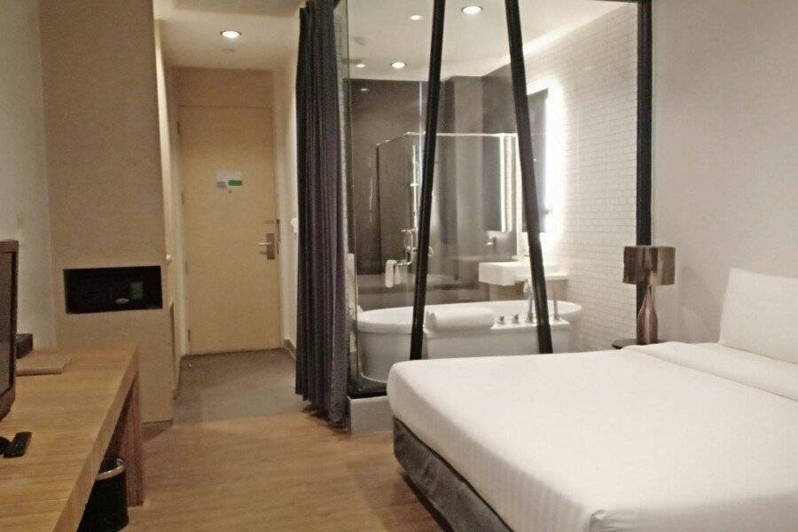 Vismaya Suvarnabhumi Hotel hotel bedroom