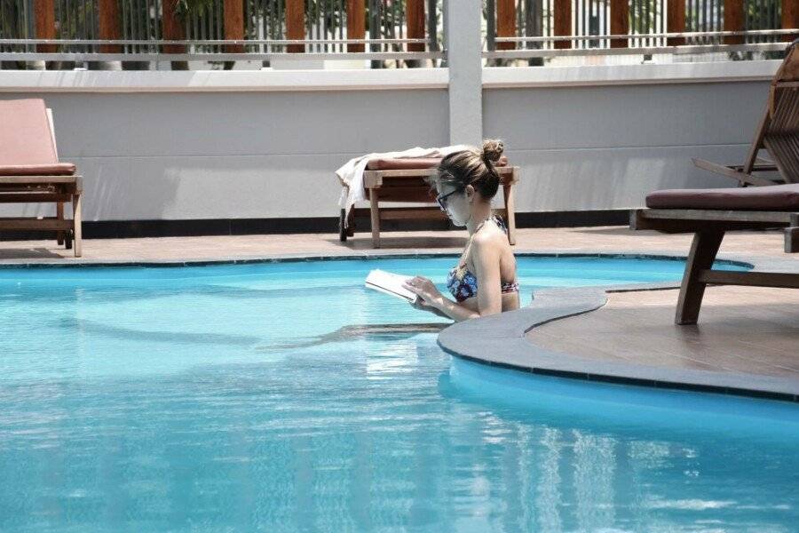 Golden Foyer Suvarnabhumi Airport Hotel outdoor pool