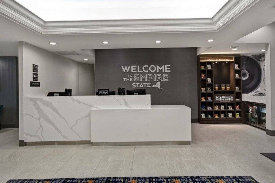 Hampton Inn NY-JFK lobby,front desk