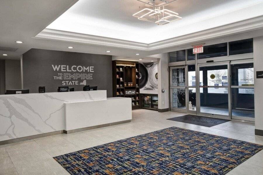 Hampton Inn NY-JFK lobby,front desk