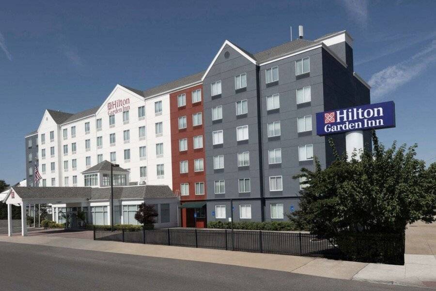 Hilton Garden Inn/JFK facade