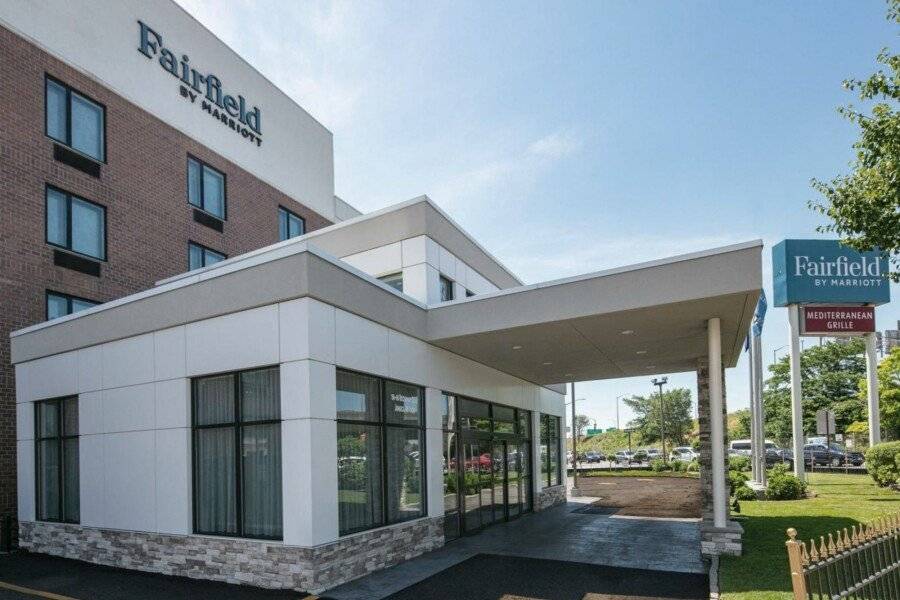 Fairfield Inn by Marriott JFK Airport facade