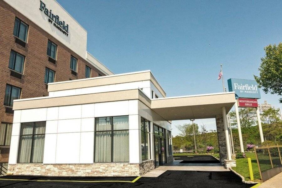 Fairfield Inn by Marriott JFK Airport facade