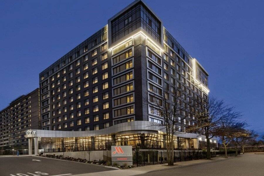 Marriott New York JFK Airport facade