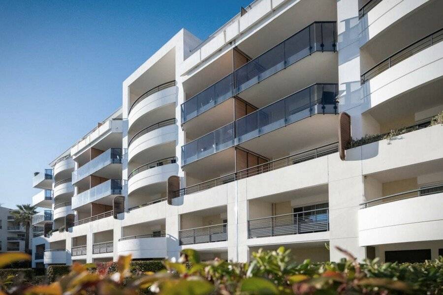 Nemea Appart Hotel Le Lido Cagnes sur Mer facade